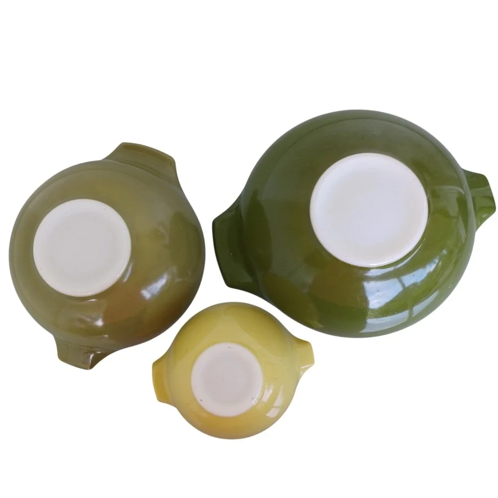 Vintage Pyrex Verde Green Yellow Cinderella Nesting Mixing Bowls Set 444,443,441